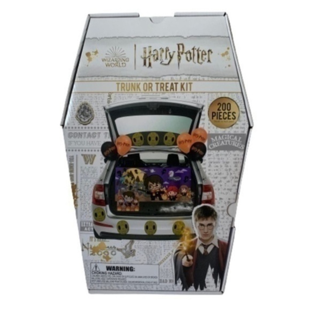 NIB. WB Harry Potter Trunk or Treat Kit